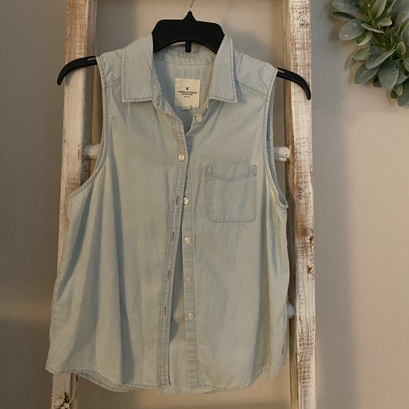 American Eagle Light Denim Button Up Vest - Picture 1 of 3